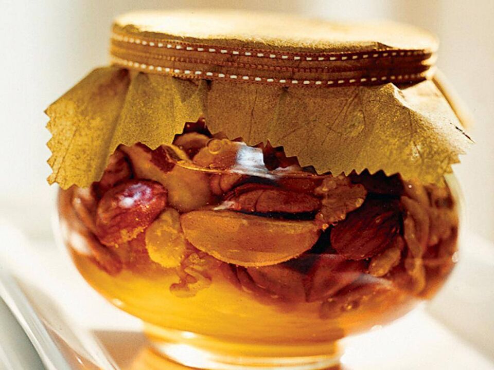 walnuts with honey for effectiveness